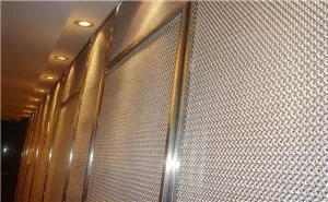Soft decoration in metal mesh curtain