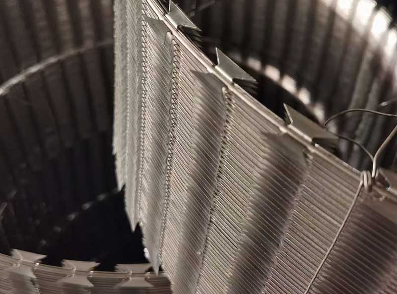 How to extend the service life of the razor wire