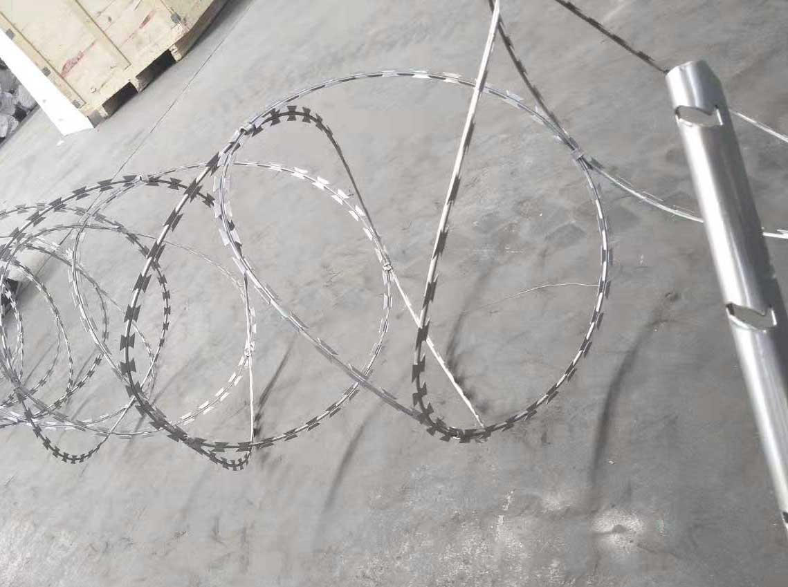 If diameter of razor wire affect the number of meters covered