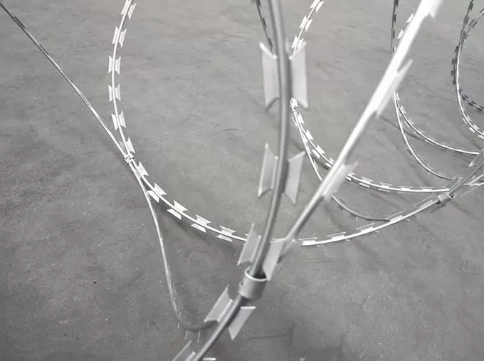 The importance of Razor Barbed Concertina Wire for railways from QUNKUN METAL