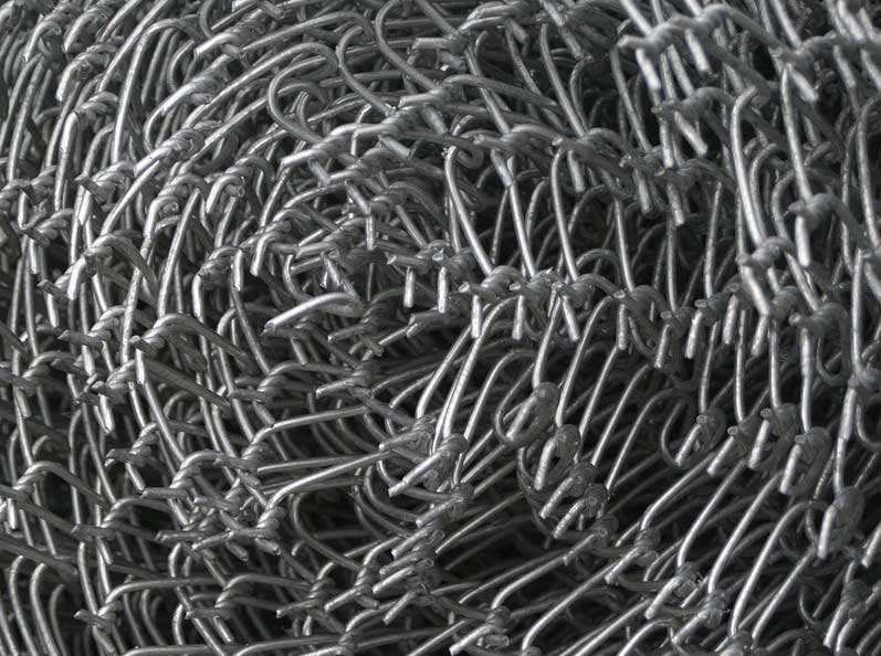 Why is chain link fence popular, and the characteristics of chain link fence popular