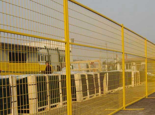 Canada Temporary fence used on construction site