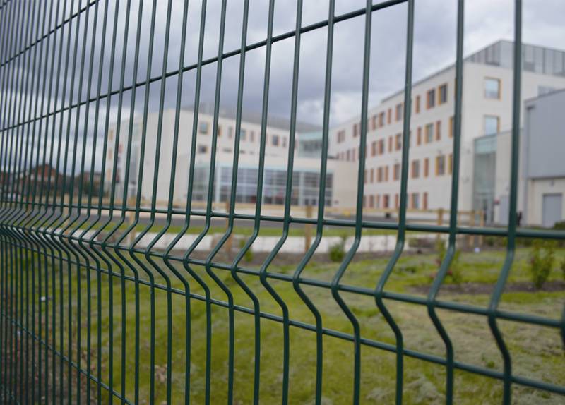 What does a fence below cost price mean