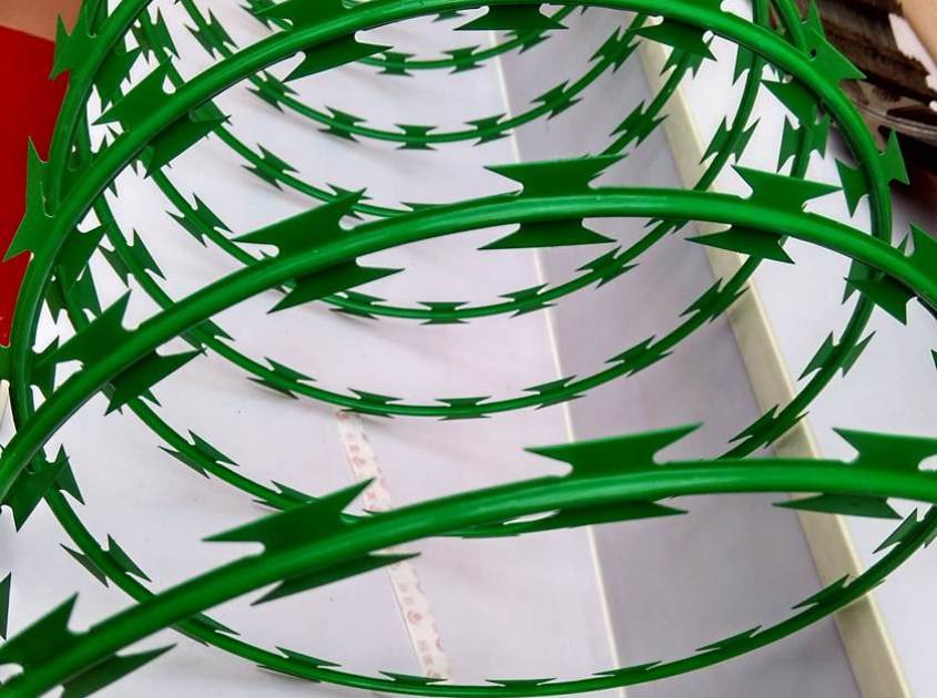 The introduction of PVC razor barbed wire