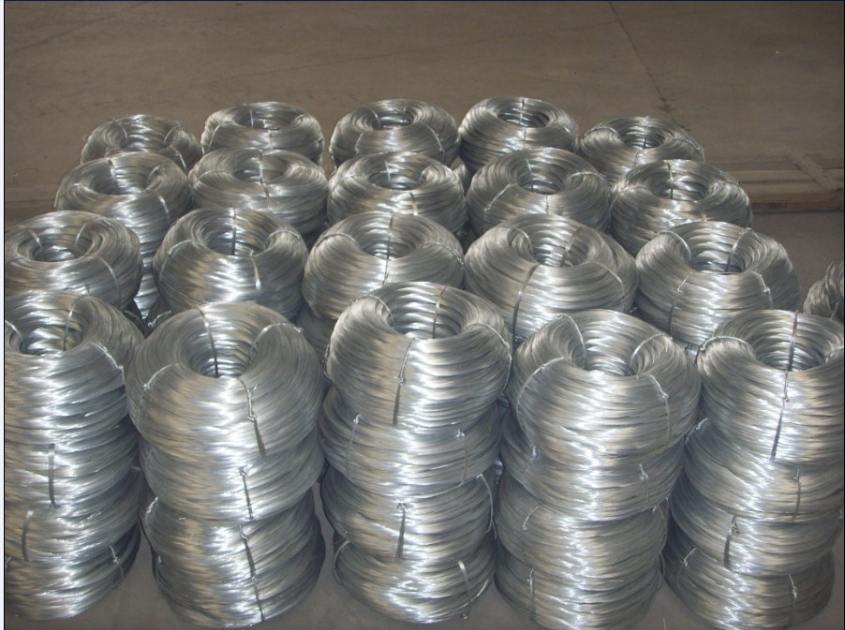 Galvanized wire is divided into hot dipped galvanized wire and cold galvanized wire (electro galvanized wire)