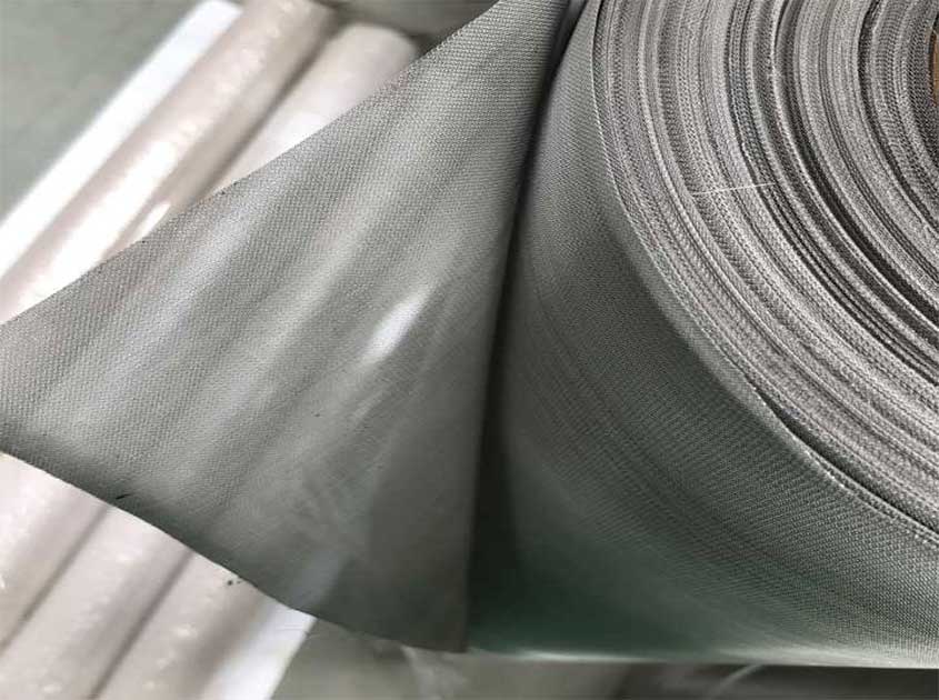Safety and security: understand the protective properties of stainless steel wire mesh