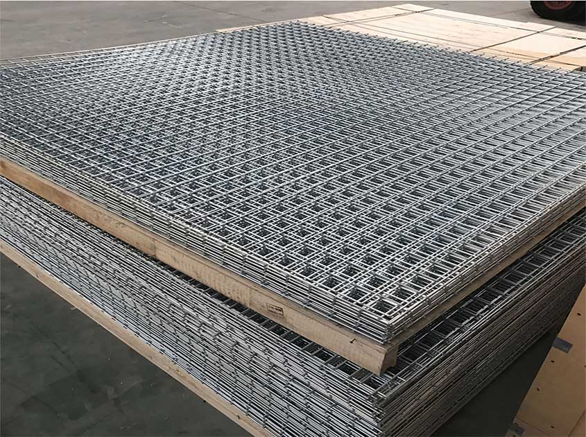 Corrosion Resistance and Reliability Analysis of Welded Mesh Panel