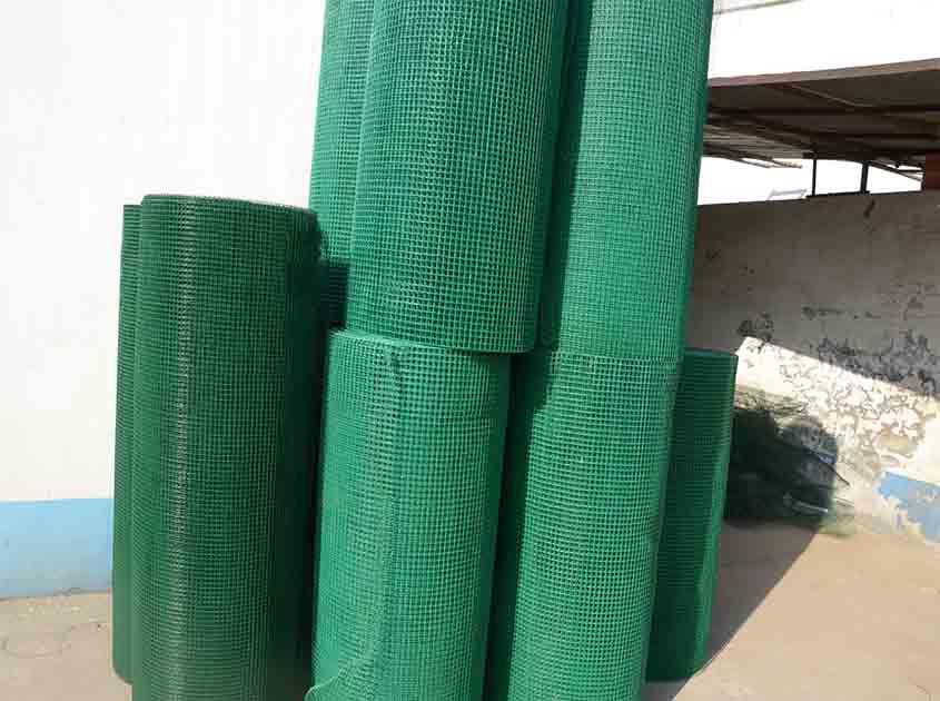 Welded  wire mesh rolls: a key role in the welding process