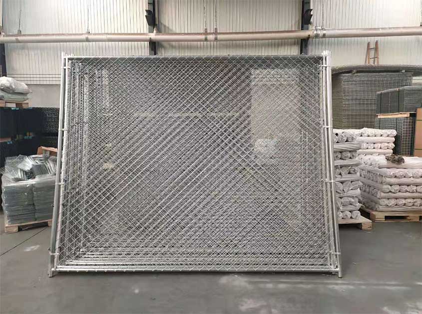 Exploring the Versatility of Chain Link Fences in Modern Design