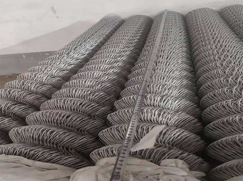 The Versatility of Chain Link Fence Rolls: An Essential Solution for Various Applications The Versatility of Chain Link Fence Rolls: An Essential Solution for Various Applications