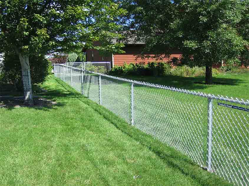 Installation Tips and Tricks for Chain Link Fence Rolls