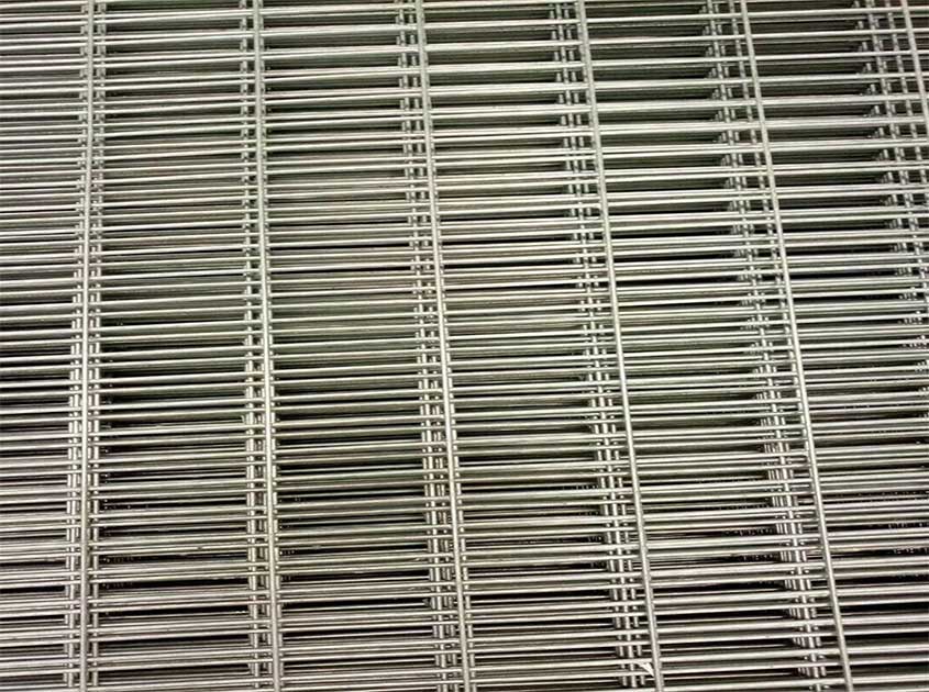 Exploring the Applications and Benefits of Welded Wire Mesh Panels