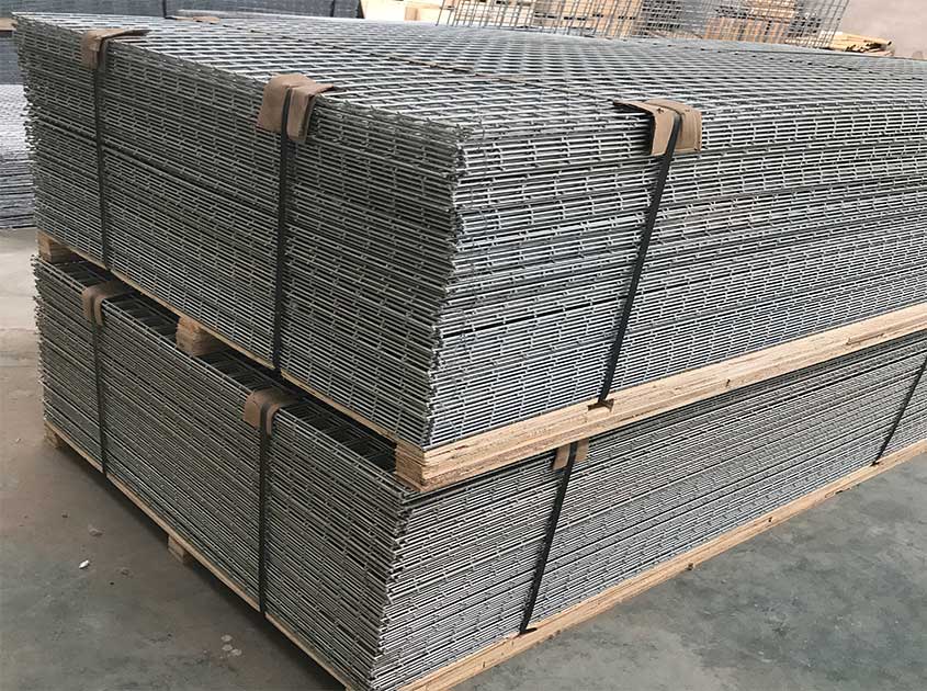 Welded Wire Mesh Panels: Balancing Security and Visibility