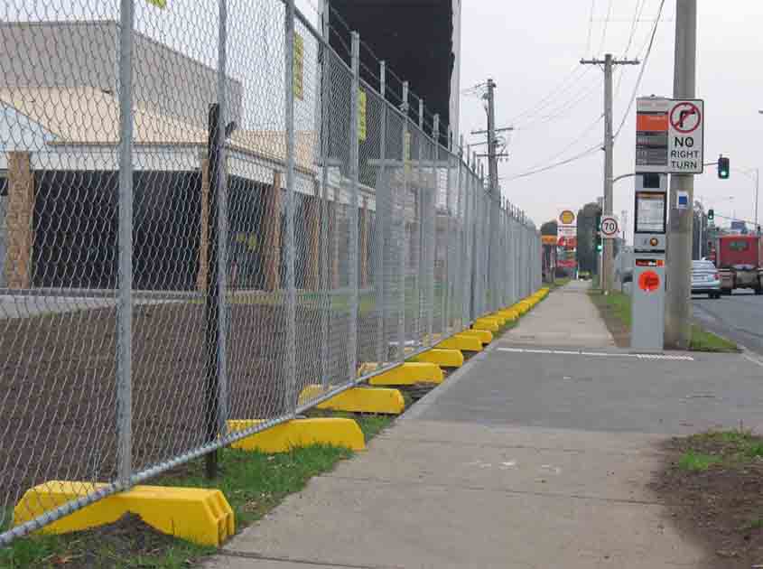 Chain Link Fence Rolls for Playgrounds: Safety Measures and Compliance