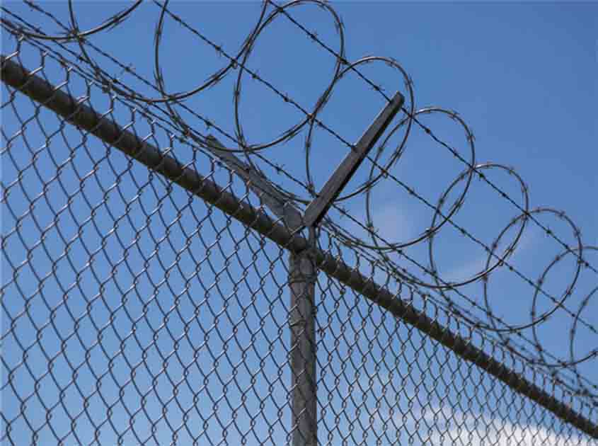 Easy Installation and Maintenance: Simplifying Your Life with Chain Link Fence Rolls