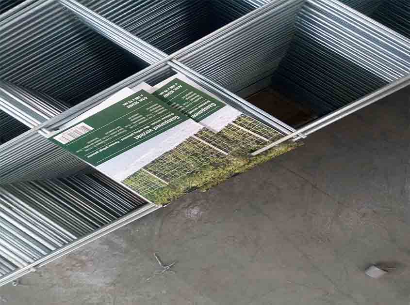 Welded Wire Mesh Panels: Ensuring Safety in Elevated Walkways and Platforms