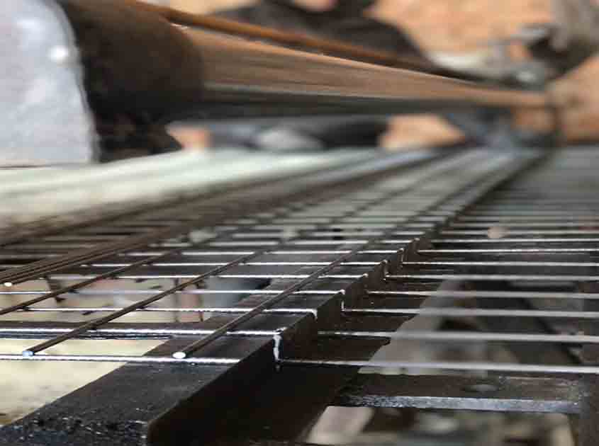 Welded Wire Mesh Panels: Ensuring Structural Integrity in Bridge Construction
