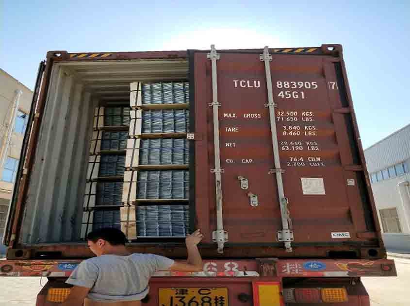 The Role of Welded Wire Mesh Panels in Industrial Enclosures