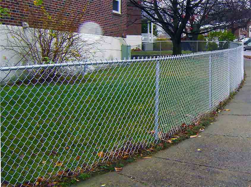 Can Chain Link Fence Rolls Withstand Harsh Weather Conditions
