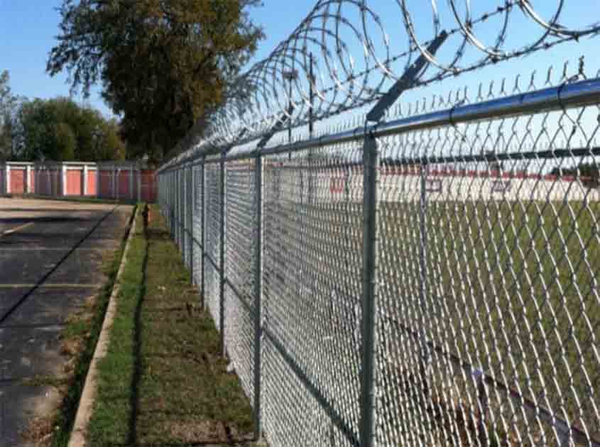 Are Chain Link Fence Rolls an Eco-Friendly Fencing Option