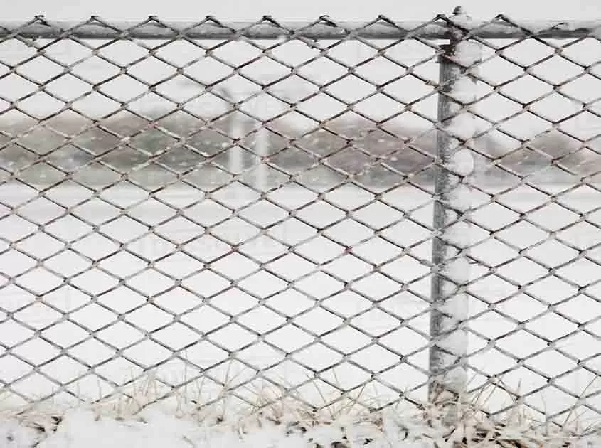 How Easy is it to Install Chain Link Fence Rolls