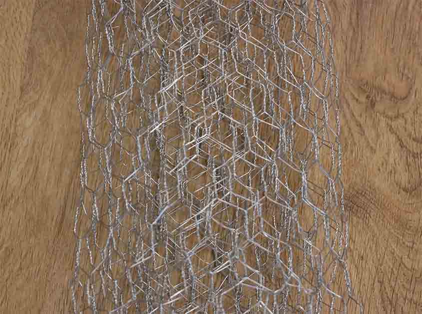 Can chicken wire mesh be used as a barrier against rodents and pests