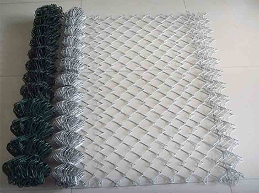 Can Chain Link Fence Rolls be Used as Dividers in Large Outdoor Areas