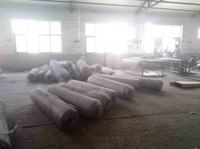 Is chicken wire mesh resistant to corrosion and rust