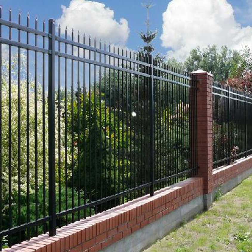 China Wire Mesh Fence for Sports Facilities: Safety and Performance