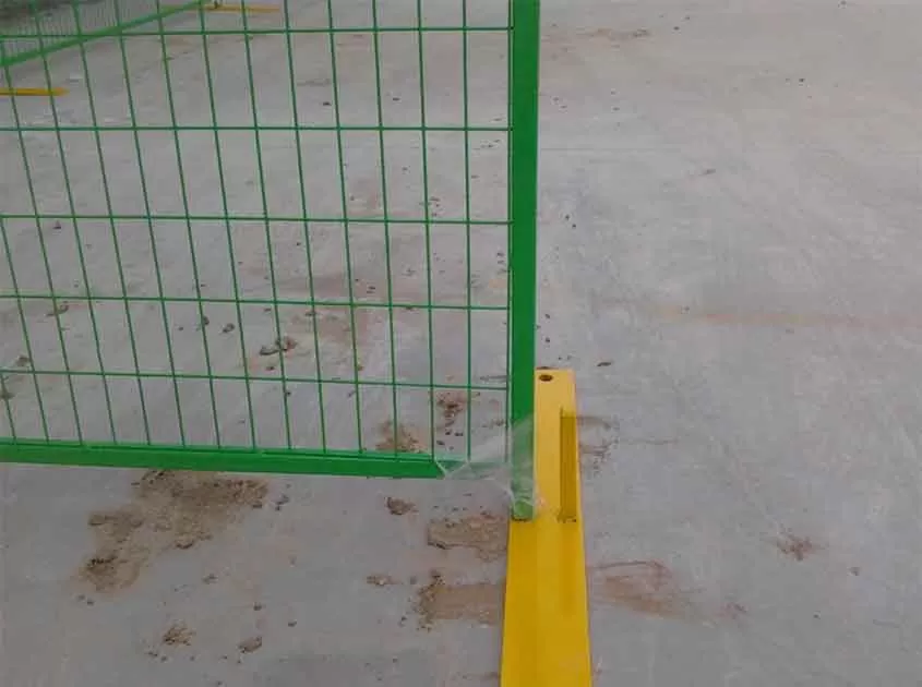 Maintaining Crowd Control with China Wire Mesh Fence