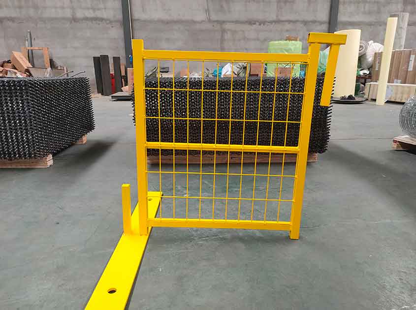 Advantages of Using China Wire Mesh Fence in Transportation Infrastructure