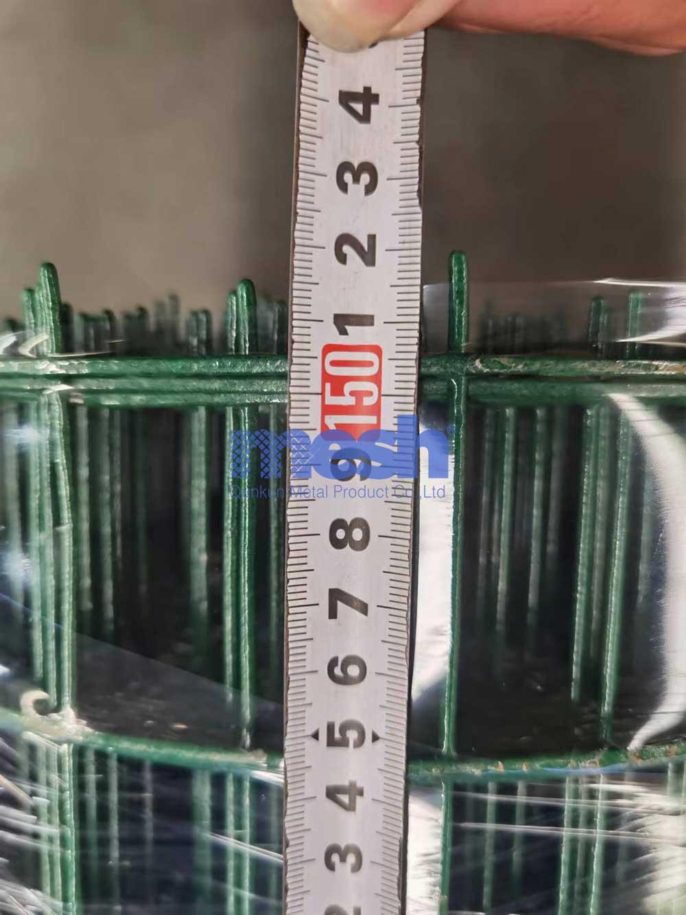 Holland Wire Mesh: Public Facilities Safety Guard for Urbanization Applications