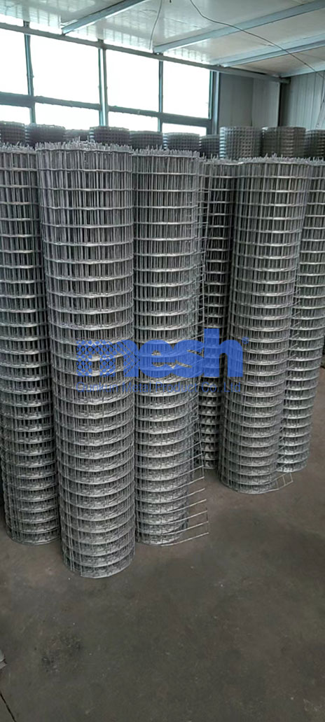 Innovative application cases of Holland Wire Mesh in public transportation and railway facilities