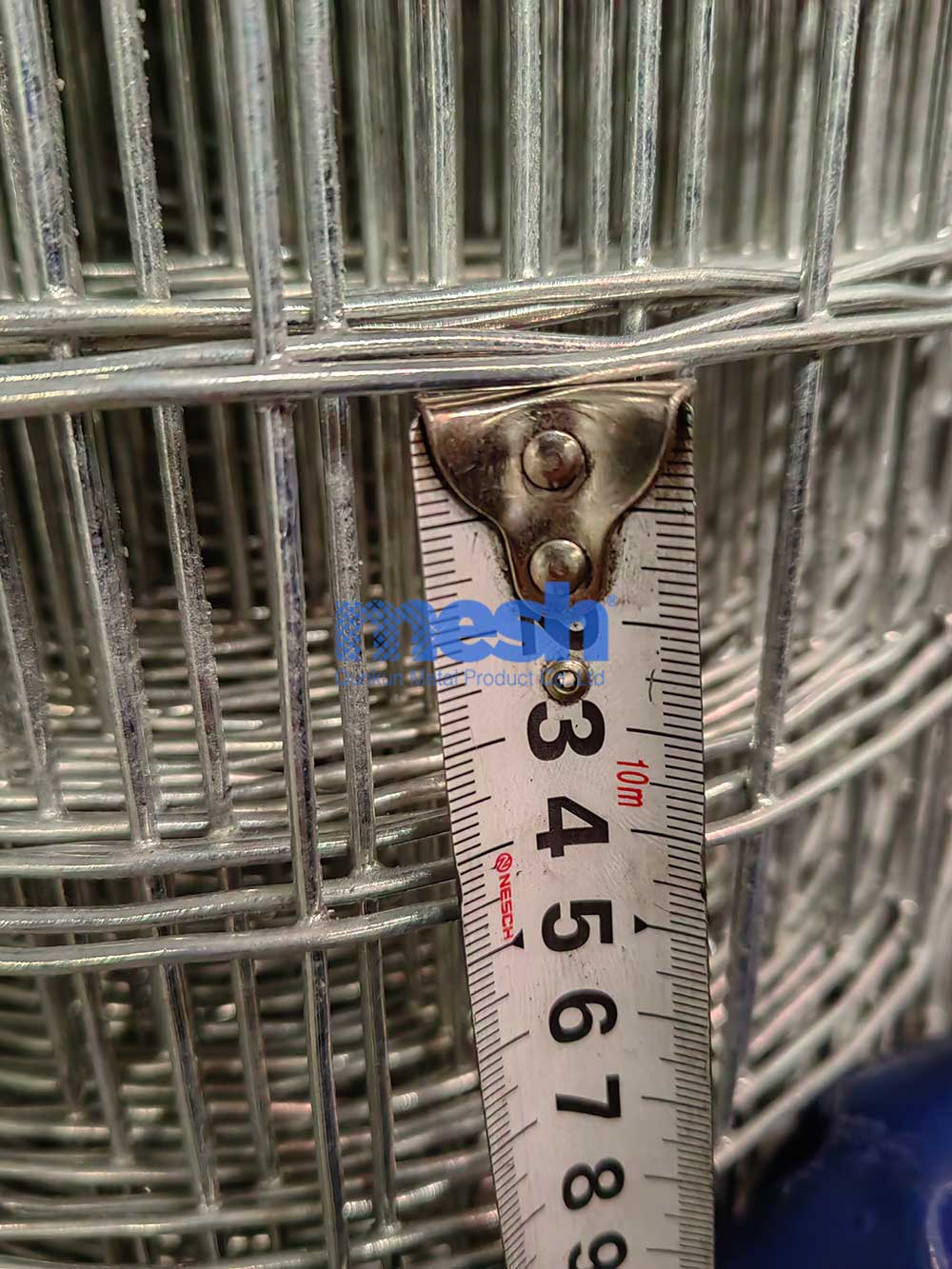 Connection and Fixation: Master Holland Wire Mesh Fence Assembly Skills