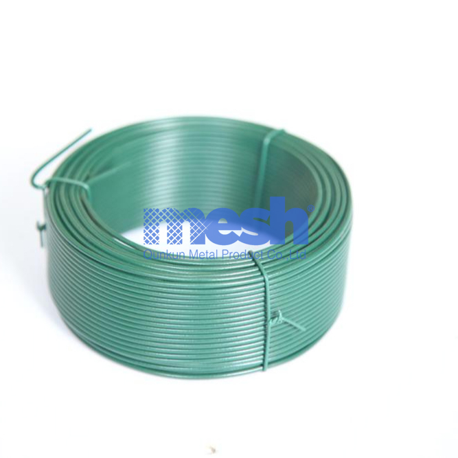 Stable support to create a perfect fence: selection and setting of small coil steel wire mesh support columns