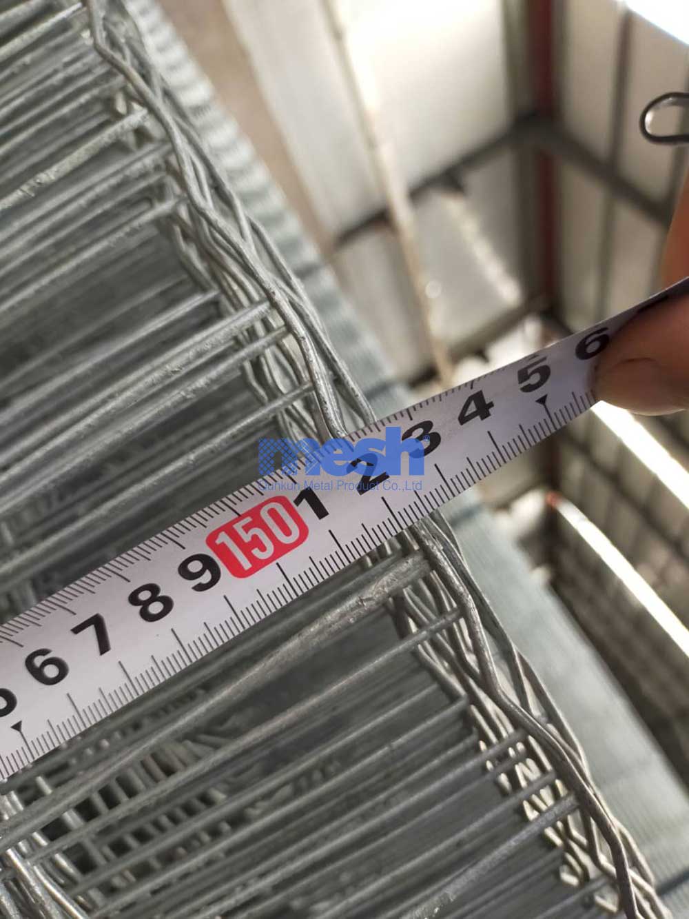 Environmental factors and maintenance: Holland Wire Mesh adapts to the needs of different climates