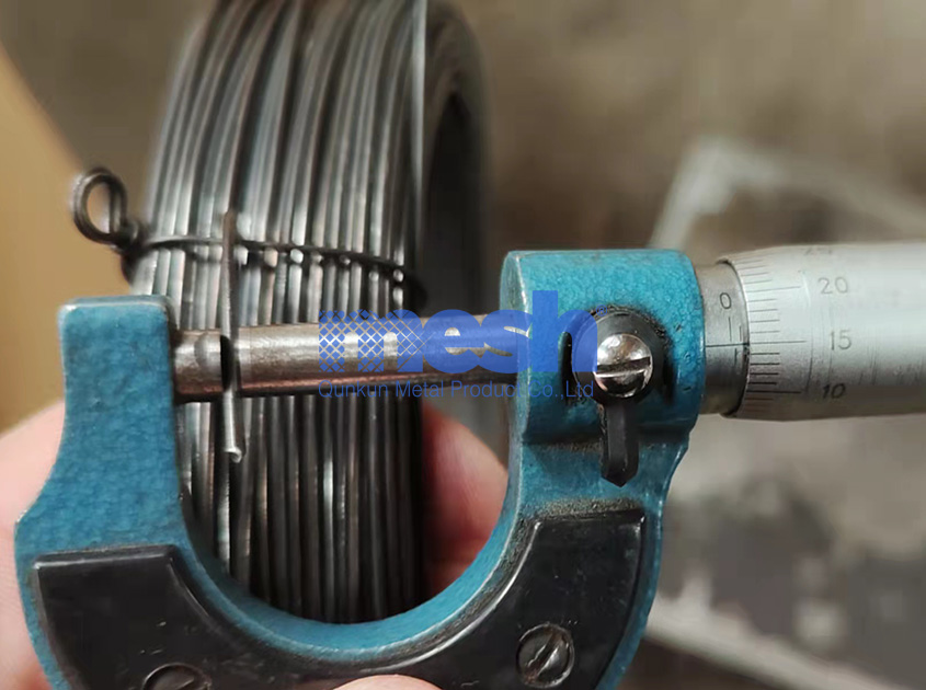 Guidelines for Temporary Storage and Maintenance of Small Coil Wire Mesh Fences