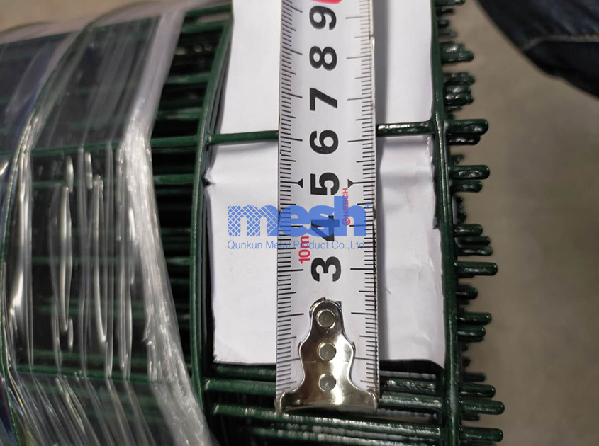 Elegant and Practical Holland Wire Mesh Fencing: Boosting Real Estate Value and Blending Aesthetics