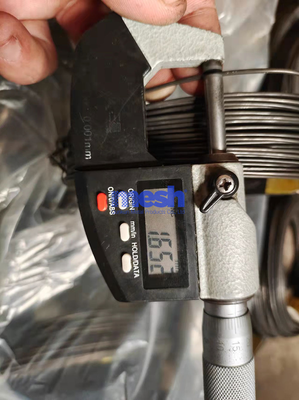 Small Coil Wire Fence Installation Guide: Detailed Steps from Prep to Finish