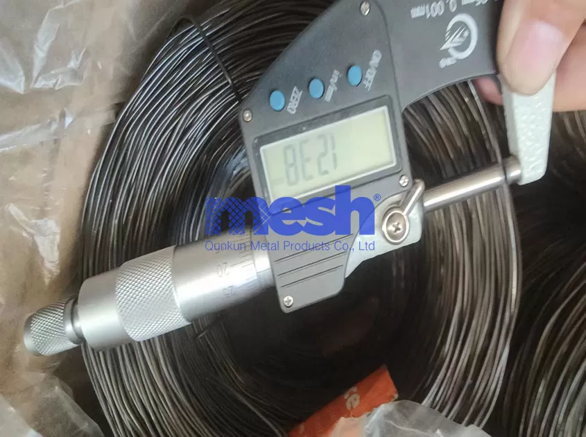 Reinforcement and Fixing of Small Coil Wire Fencing: Ensuring Long-term Stability of the Fence