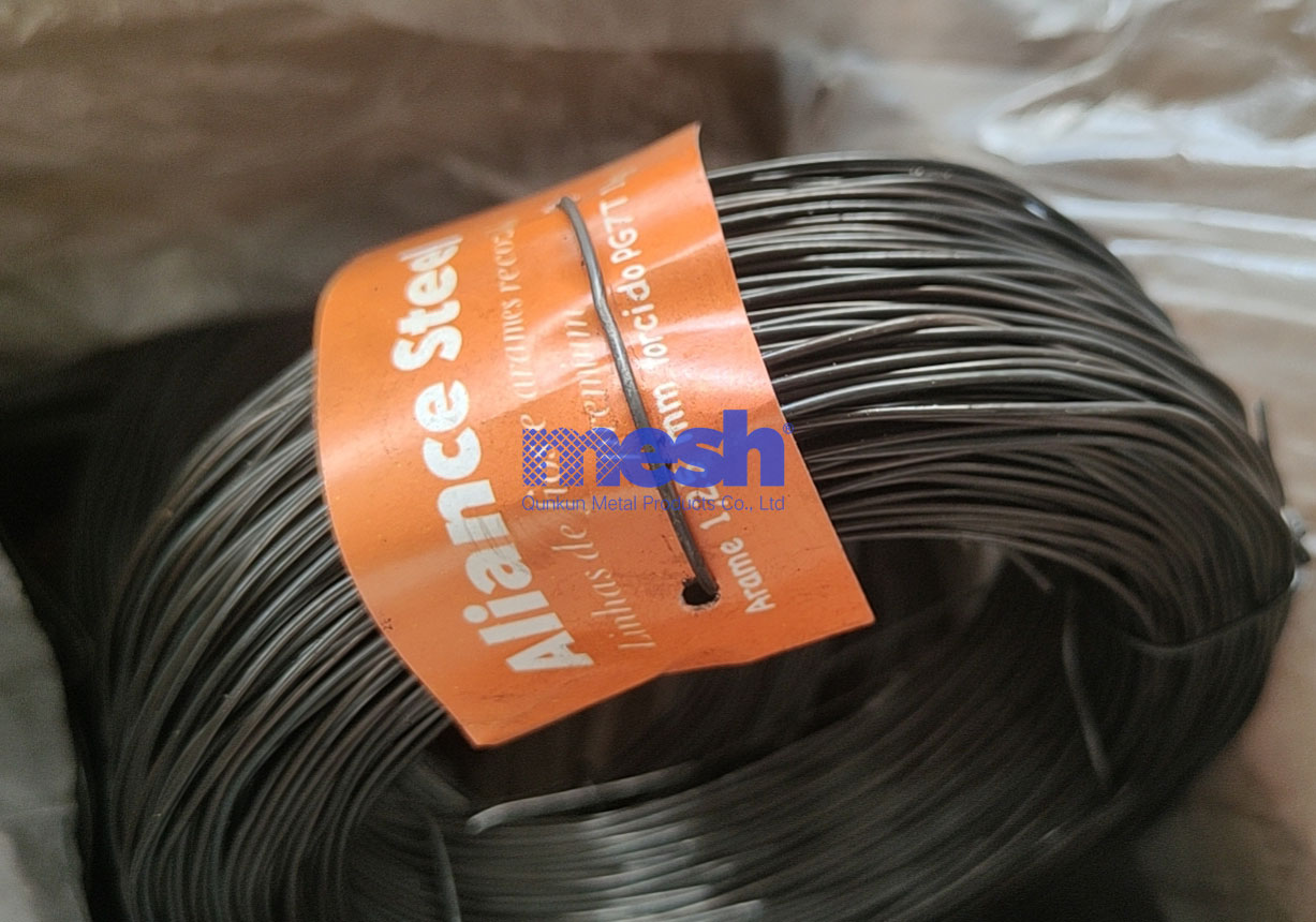Reinforcement and Fixing of Small Coil Wire Fencing: Ensuring Long-term Stability of the Fence