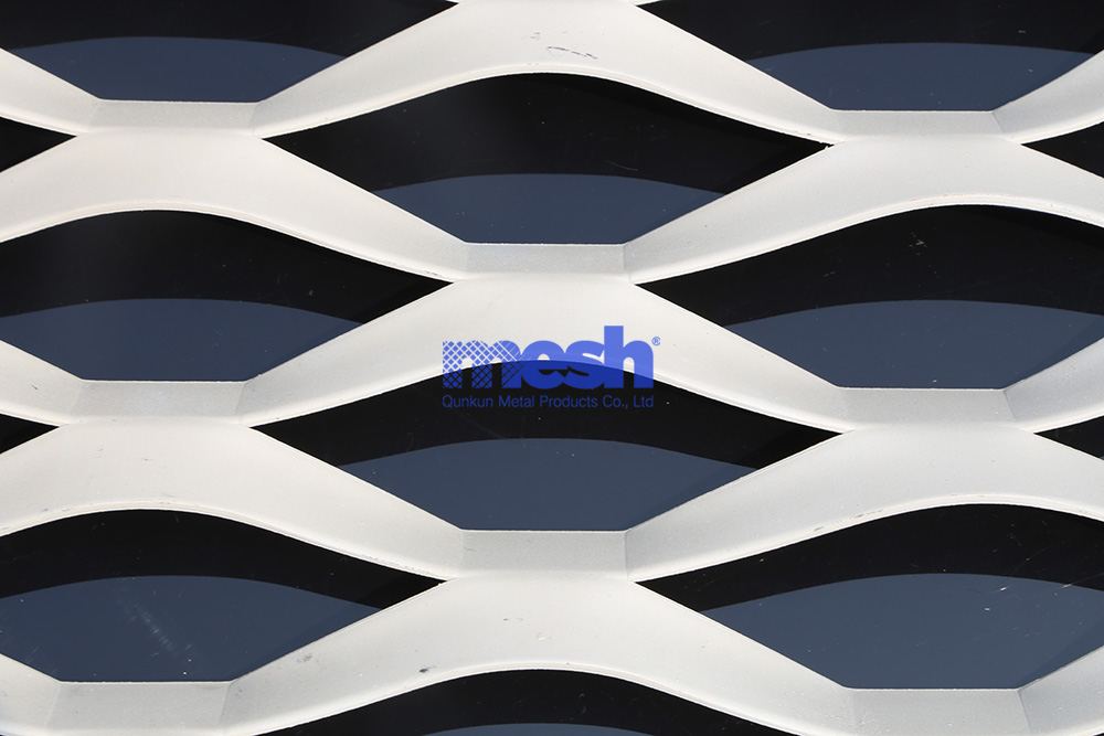 Openings that Impress: The Aesthetic Appeal of Expanded Metal Mesh