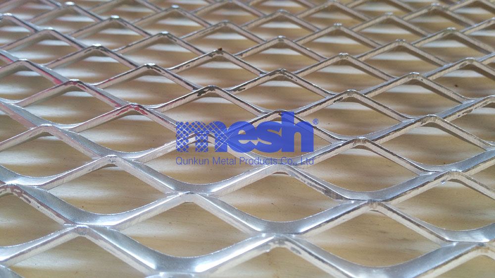 Innovation in Engineering: How Expanded Metal Mesh Enhances Functionality