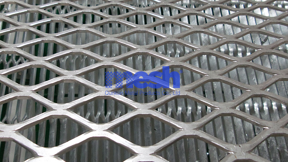 Precision in Production: Mastering the Art of Crafting Durable Expanded Metal Mesh