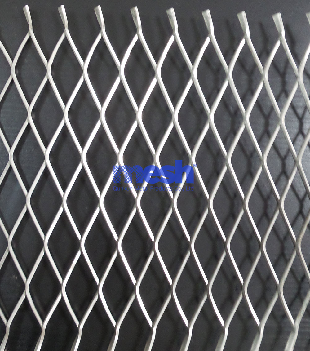 Securing Spaces Creatively: The Versatility of Expanded Metal Mesh in Modern Security Systems