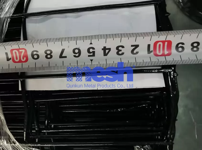 Holland Wire Mesh Surface Treatment Technologies: Galvanizing, Coating and Corrosion Protection