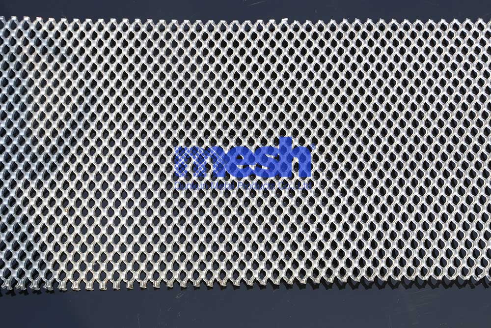 Innovative Art Application: Expanded Metal Mesh Creates the Unique Beauty of Modern Sculptures and Artworks