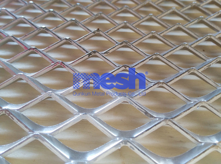 Safety Notice: Detailed Explanation of Expanded Metal Mesh Installation Process