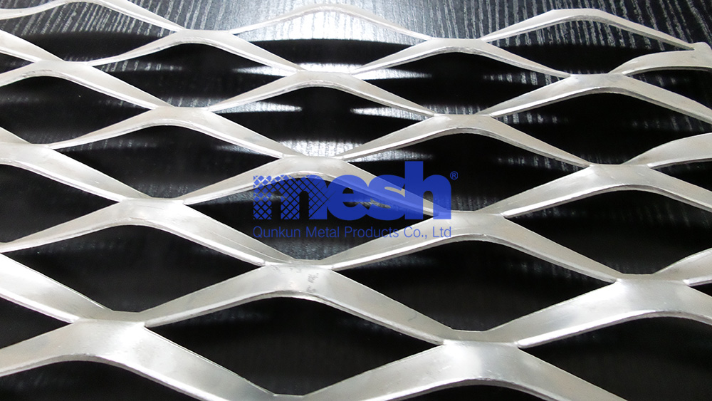 Safety Notice: Detailed Explanation of Expanded Metal Mesh Installation Process