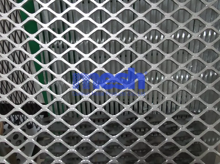 The Path to Innovation: Customization and Expanded Metal Mesh Design Beyond the Routine